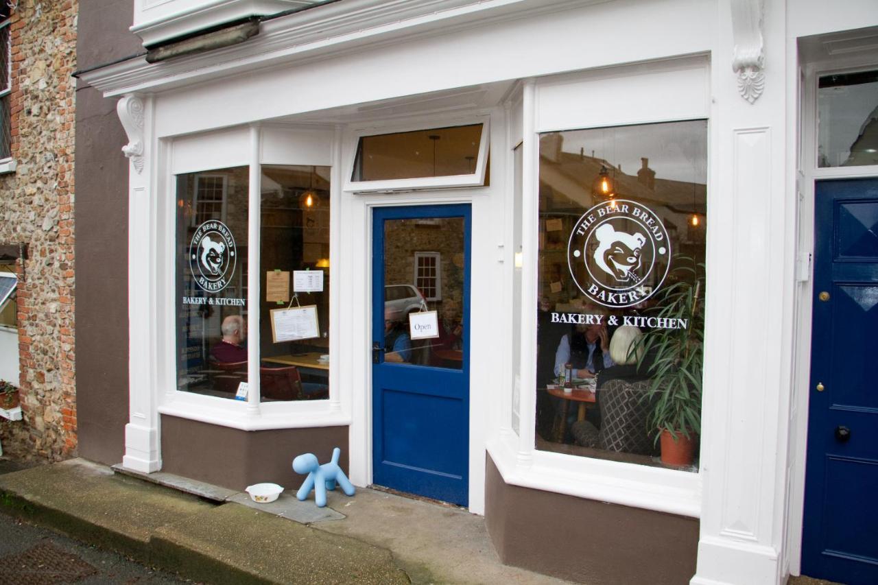 The Bear Bread Bakery B&B, Ensuite Rooms Above The Bakery, Colyton 外观 照片