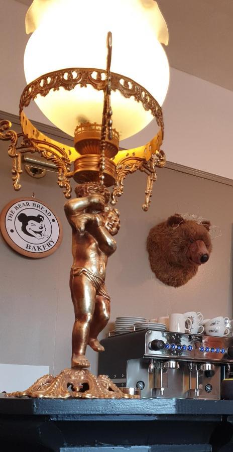 The Bear Bread Bakery B&B, Ensuite Rooms Above The Bakery, Colyton 外观 照片