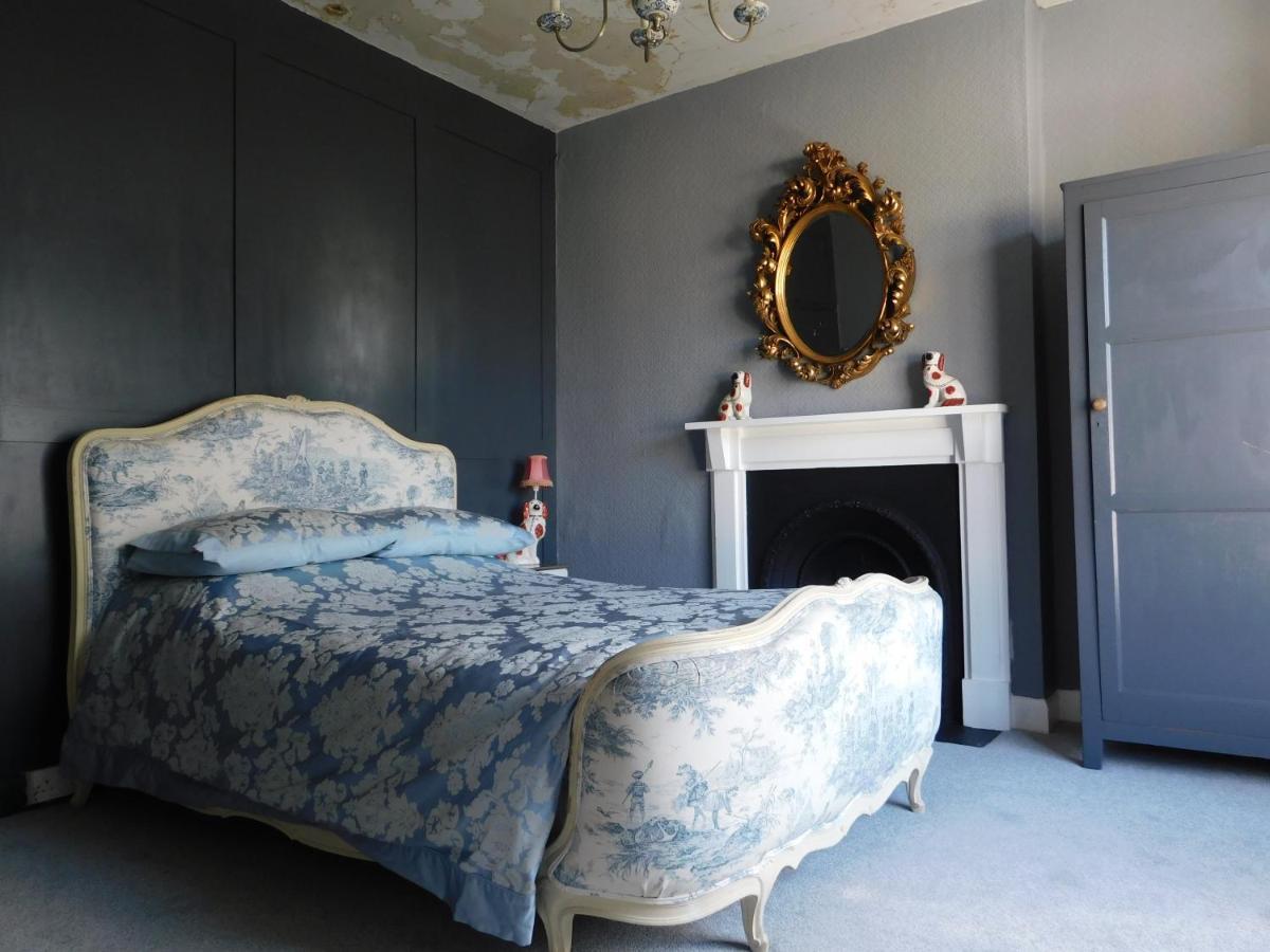 The Bear Bread Bakery B&B, Ensuite Rooms Above The Bakery, Colyton 外观 照片