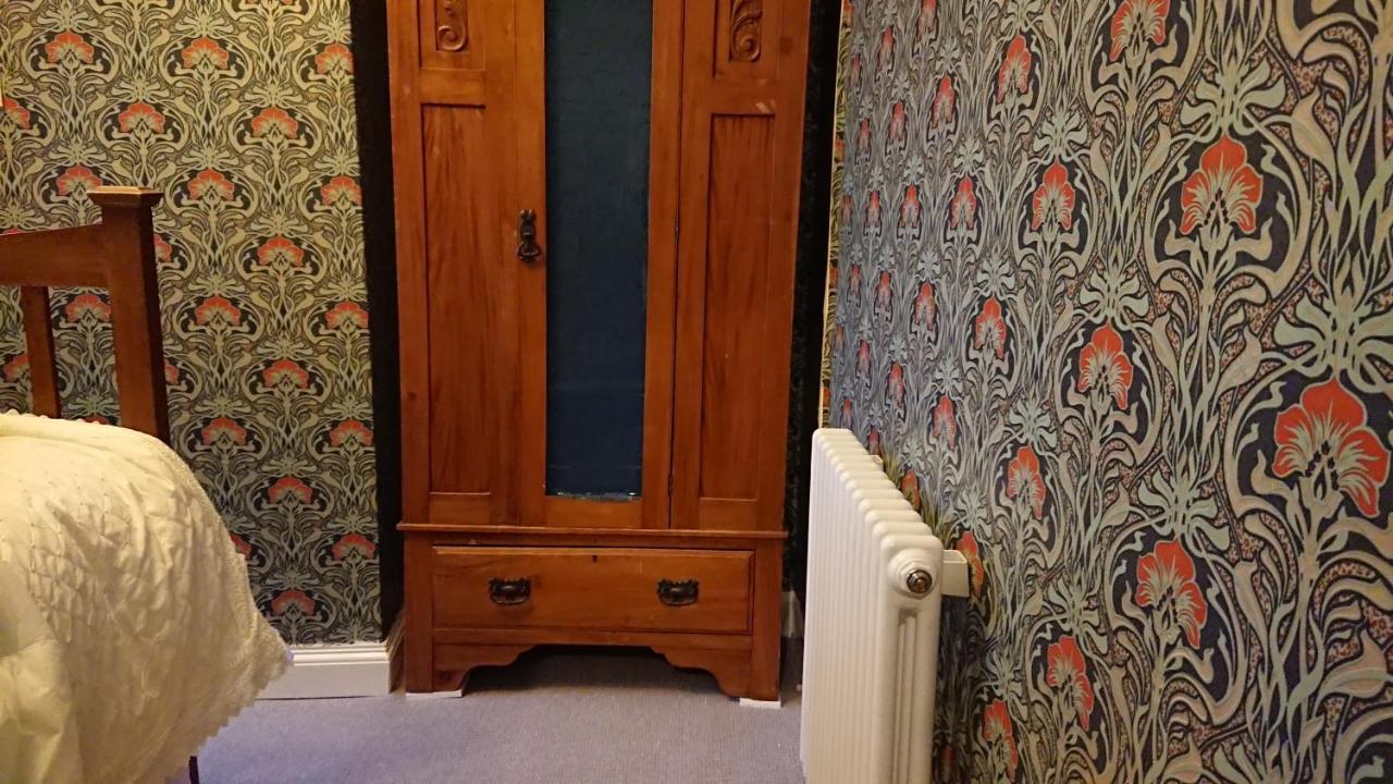 The Bear Bread Bakery B&B, Ensuite Rooms Above The Bakery, Colyton 外观 照片